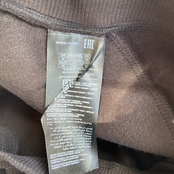 New GUESS Men’s Logo Shorts SZ M - Picture 6 of 6